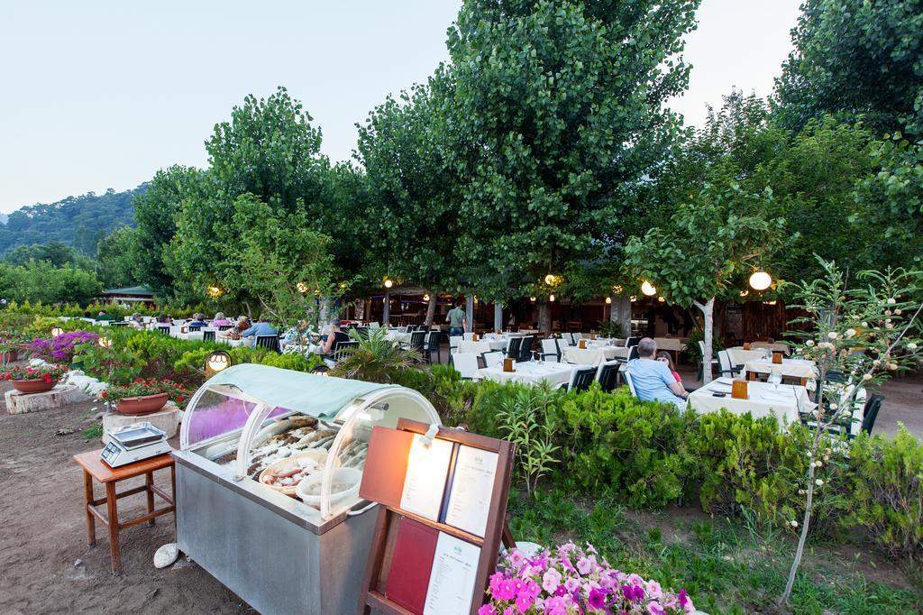 Aida Hotel Чирали Экстерьер фото