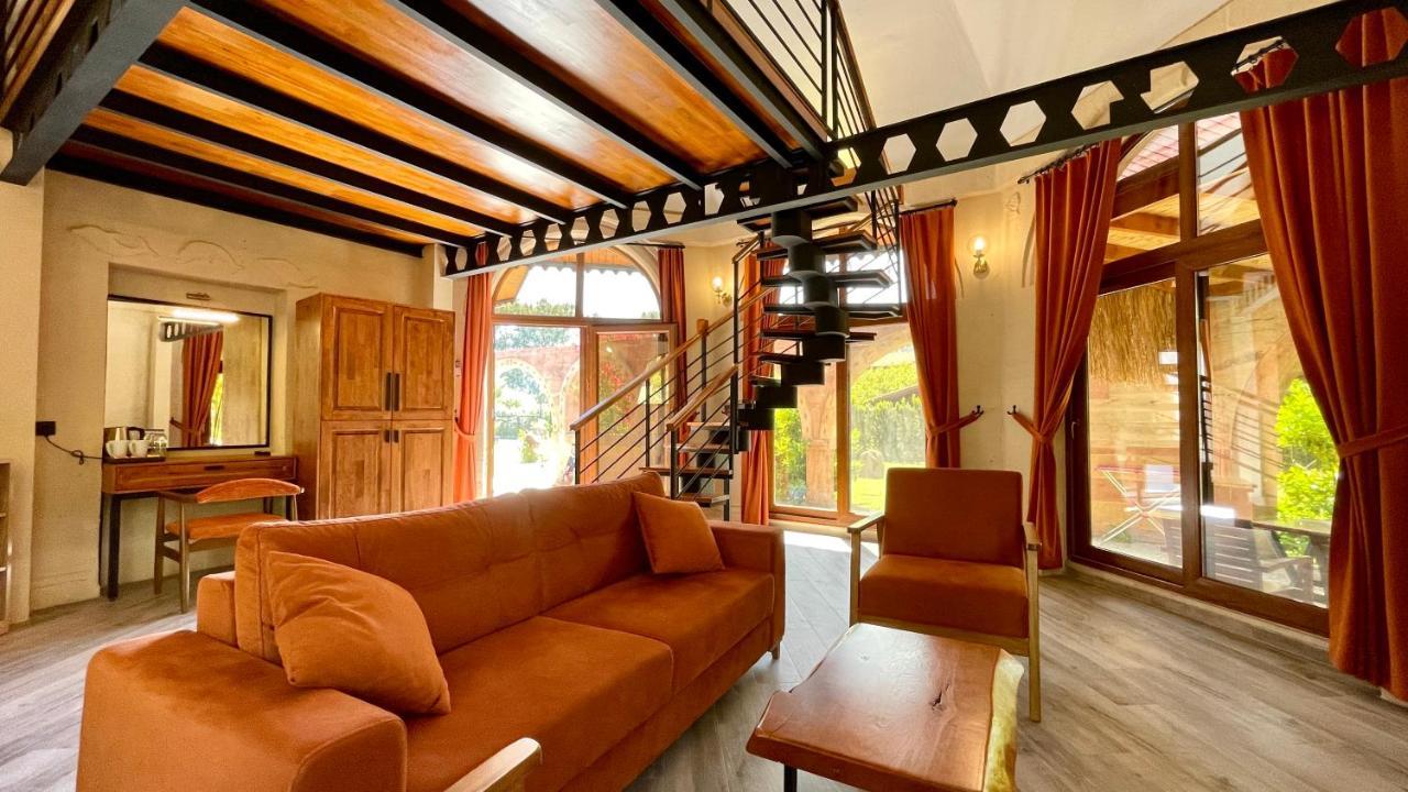 Aida Hotel Чирали Экстерьер фото
