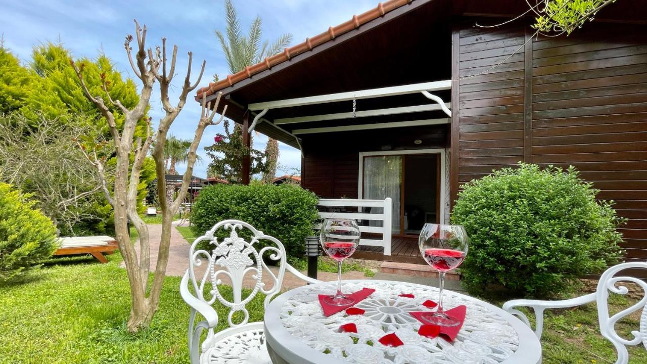 Aida Hotel Чирали Экстерьер фото