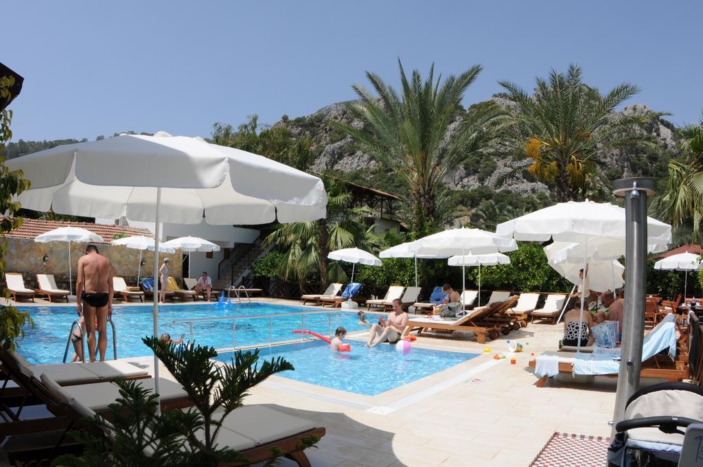 Aida Hotel Чирали Экстерьер фото