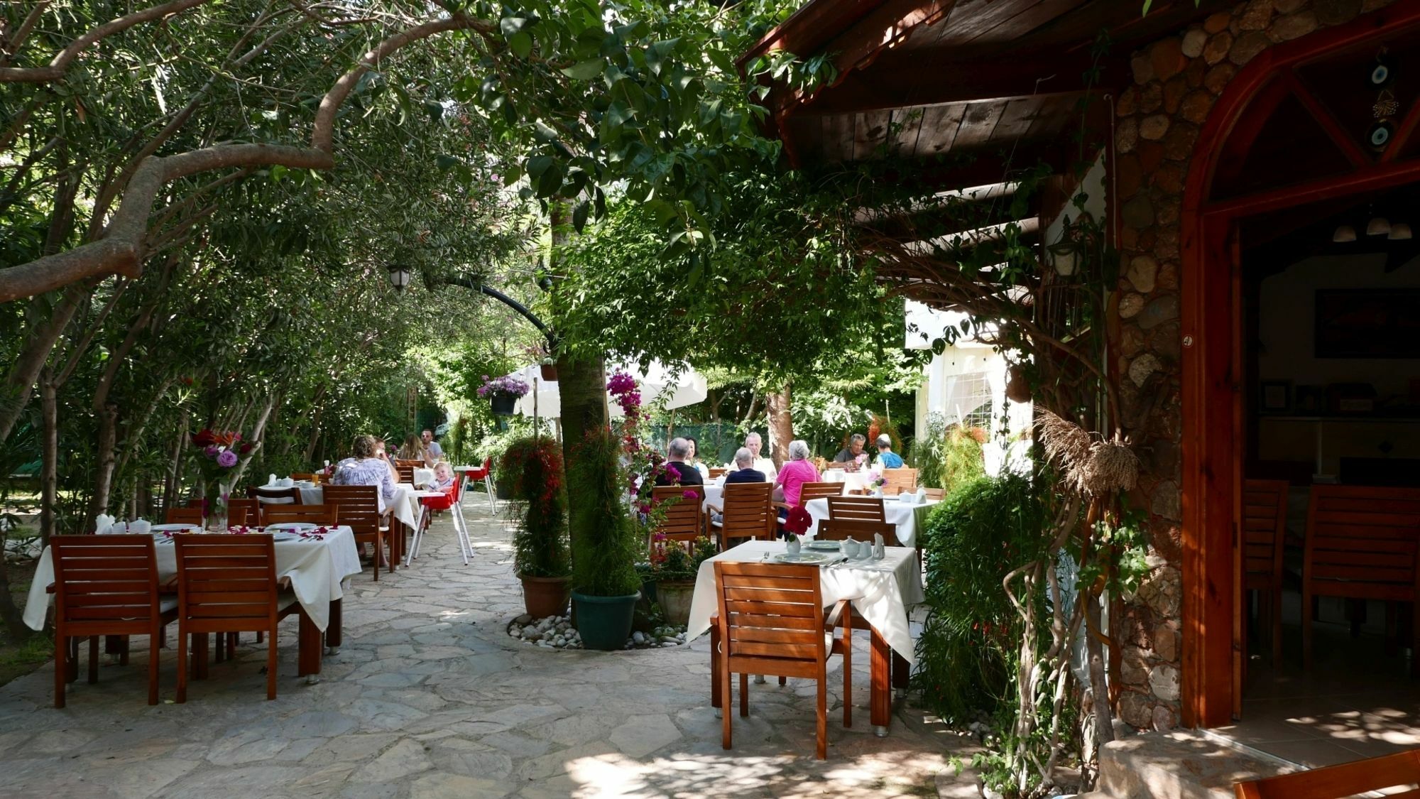 Aida Hotel Чирали Экстерьер фото